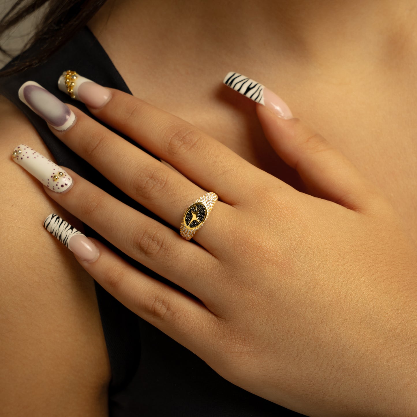 Iced Oval signet ring dorée