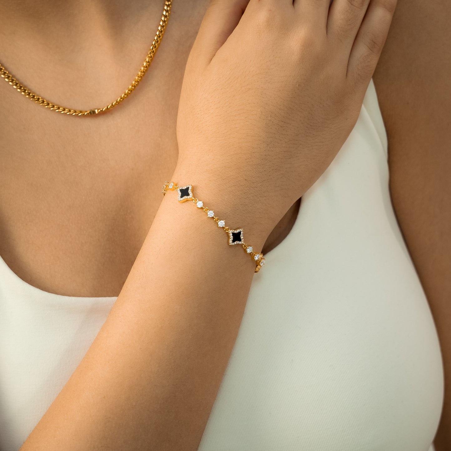 Bracelet Flower Tennis Doré - Motif Noir