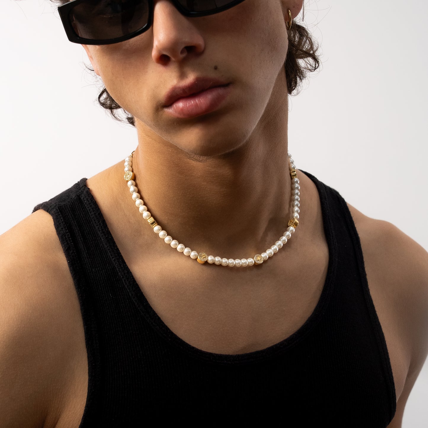 Chaîne perlée Monogramme Dorée