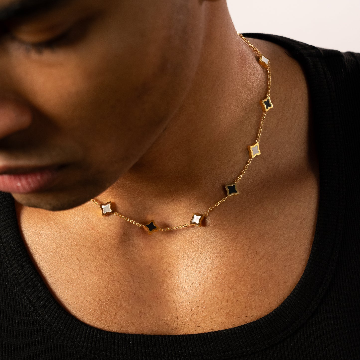 Gold Flower Cable Chain - Black & White Pattern
