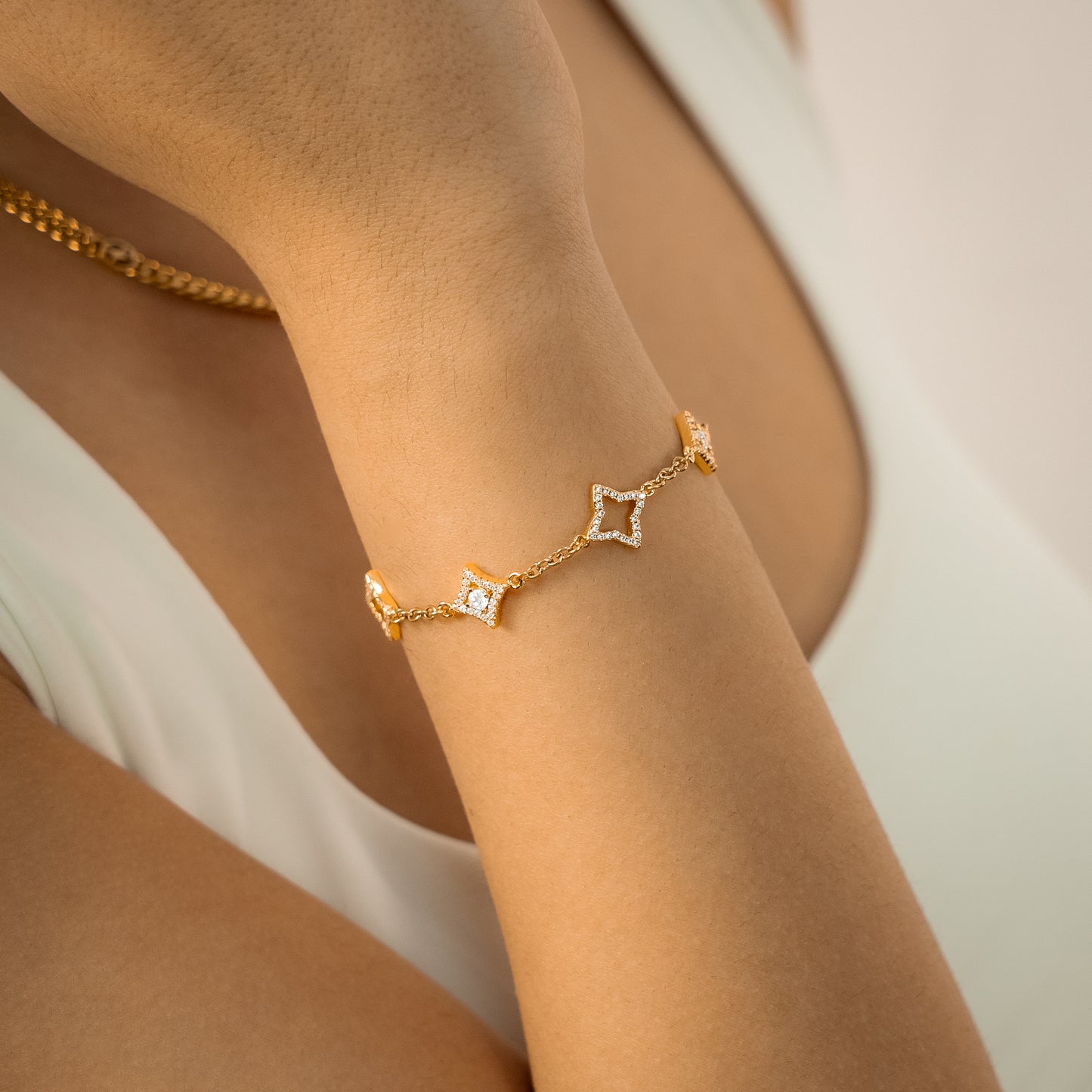 Mixed Star & Flower Bracelet Gold