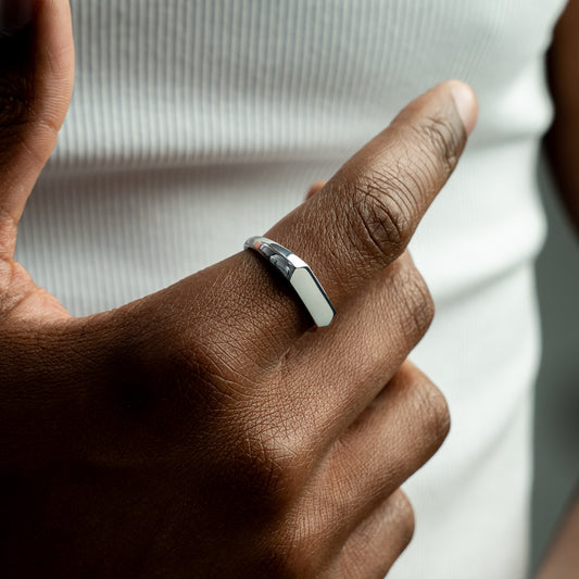 Slim silver ring signet