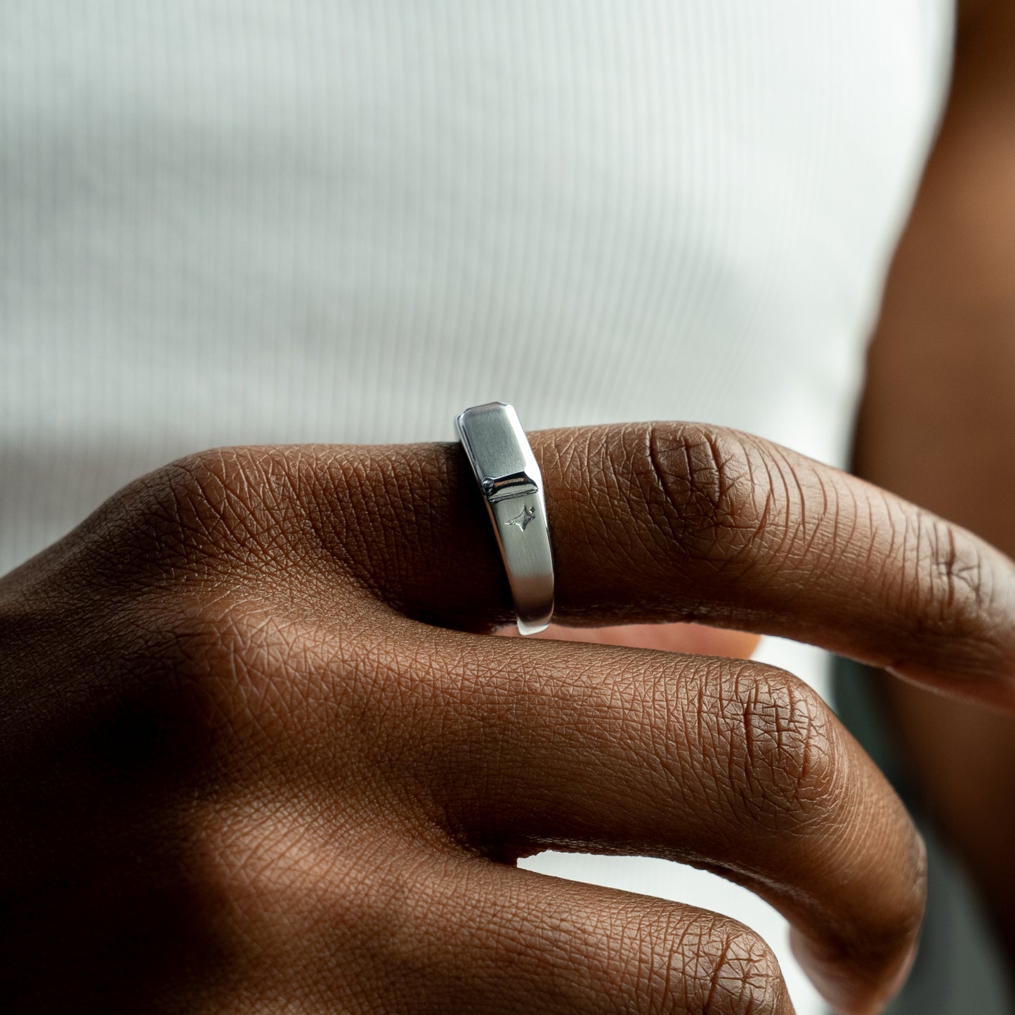 Silver ring signet