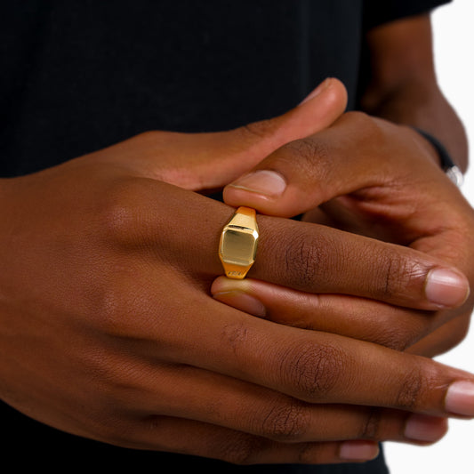 Square signet ring dorée